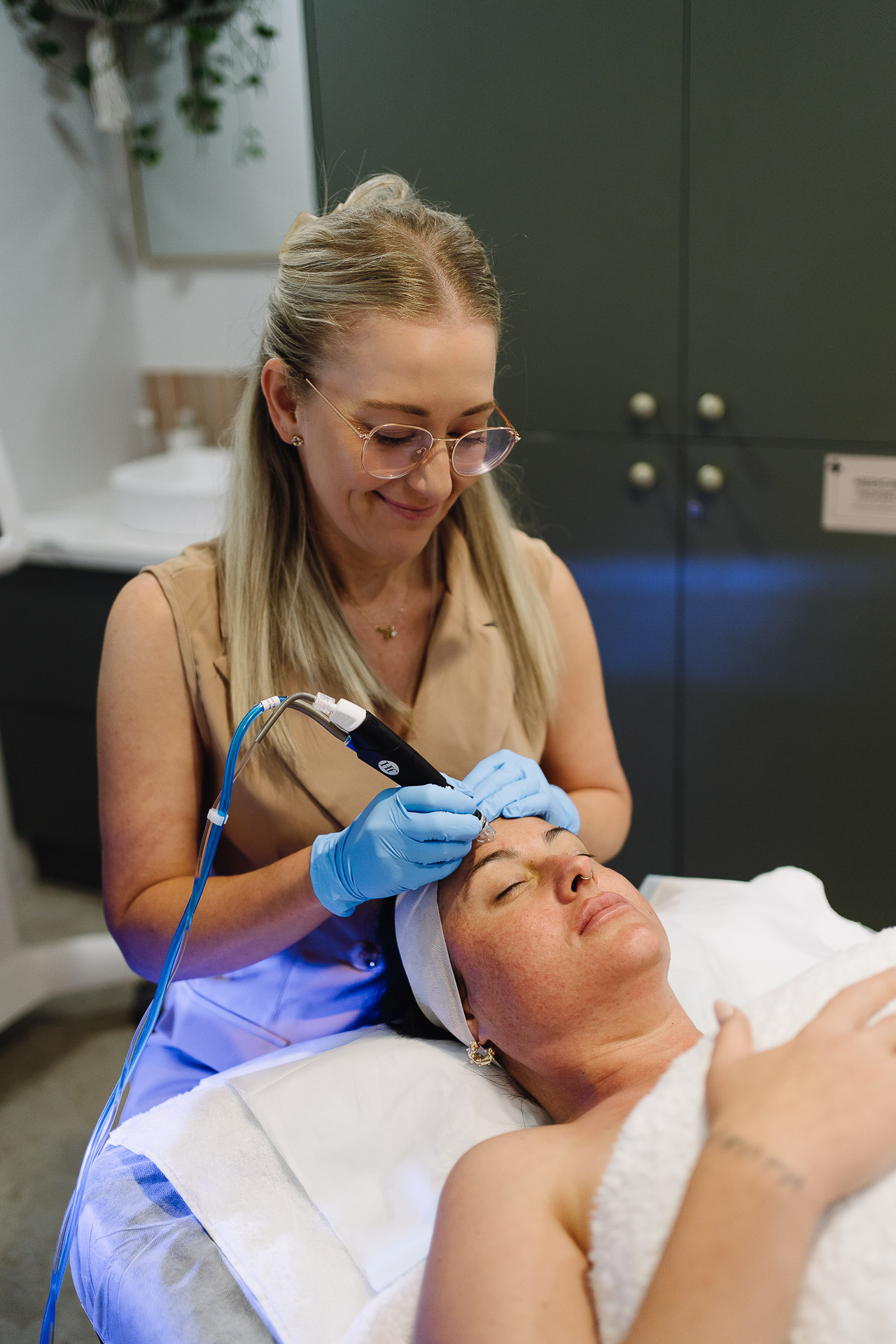 HydraGlow Facial - Intensive hydration treatment that leaves your skin plump, glowing, and deeply moisturized.
